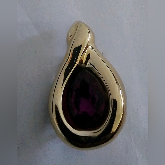 Purple and gold teardrop plastic brooch - Picture 3 of 8